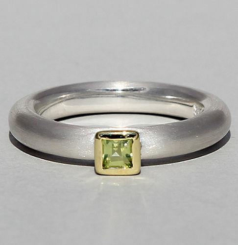 Ring Peridot, small carré 925/- Silber, teilvergoldet